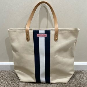 Vineyard Vines tote bag